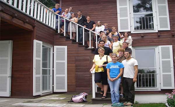 Summer abroad participants at Einstein's summer house in Caputh